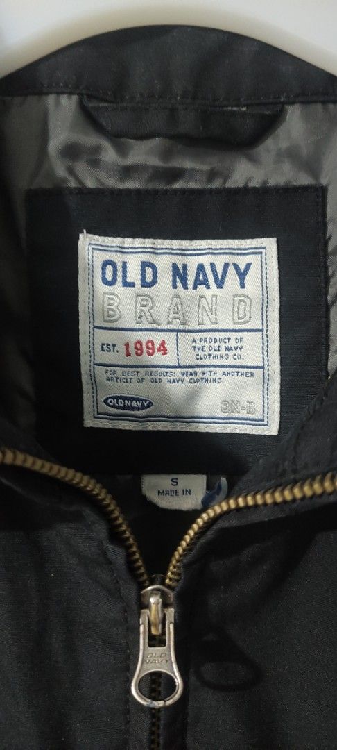 Old Navy harrington jacket (Category: Coats, Jackets and Outerwear) located in Rizal. Submitted by gansstash (Listing ID 1370025075, Image 2). Description: W 23 L 26 (S on tag) boxy fit color rate: 9.8/10 excellent condition.