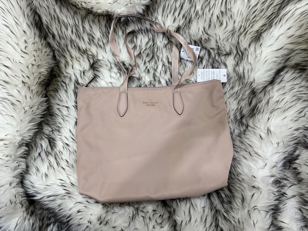 Original Kate Spade Bag (Category: Tote Bags) located in San Juan City. Submitted by Charless129 (Listing ID 1370050252, Image 1). Description: .
