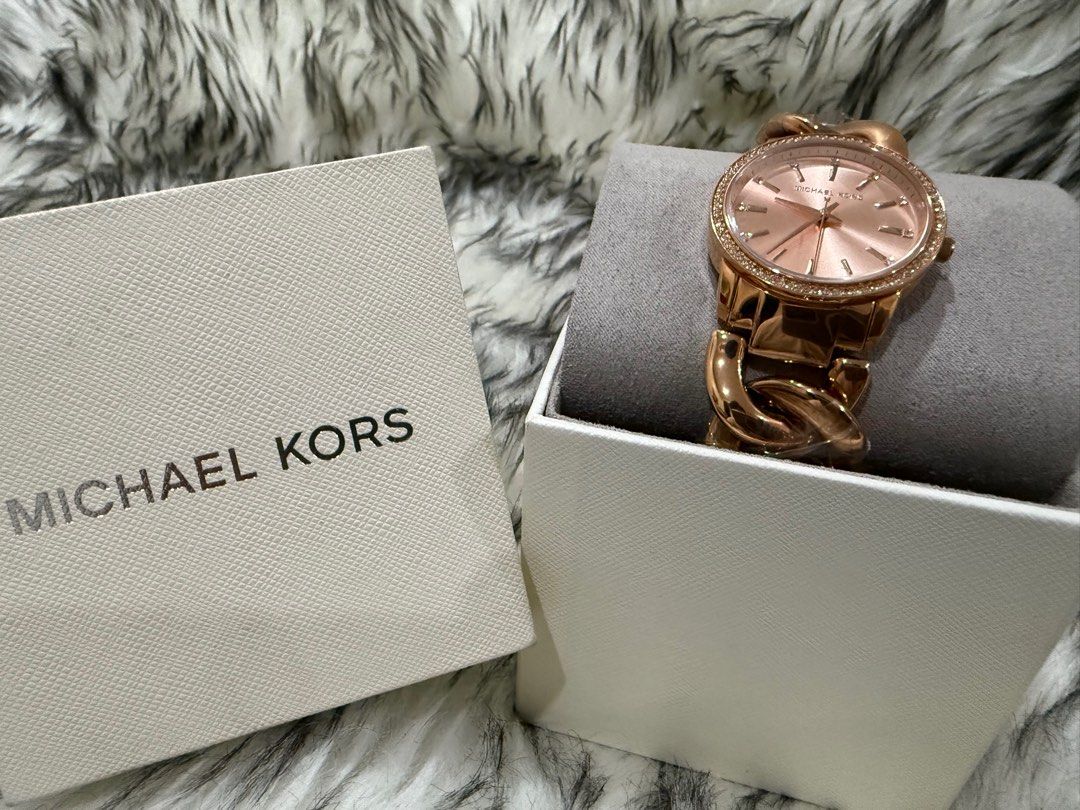 Original Michael Kors watch (Category: Women's Watches) located in San Juan City. Submitted by Charless129 (Listing ID 1370049662, Image 2). Description: .