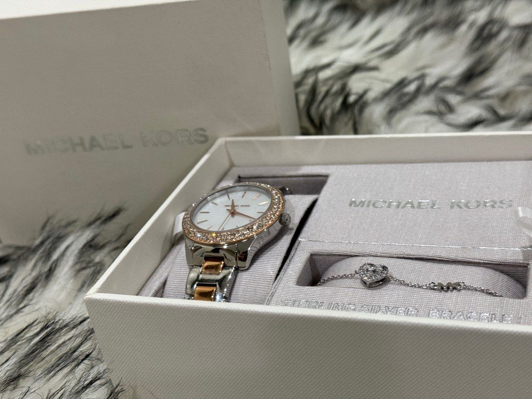 Original Michael Kors Watch & Bracelet (Category: Women's Watches) located in San Juan City. Submitted by Charless129 (Listing ID 1370049261, Image 3). Description: .