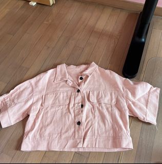 (Category: ) located in . Submitted by hoshii__ (Listing ID 1369913469, Image 1). Description: .