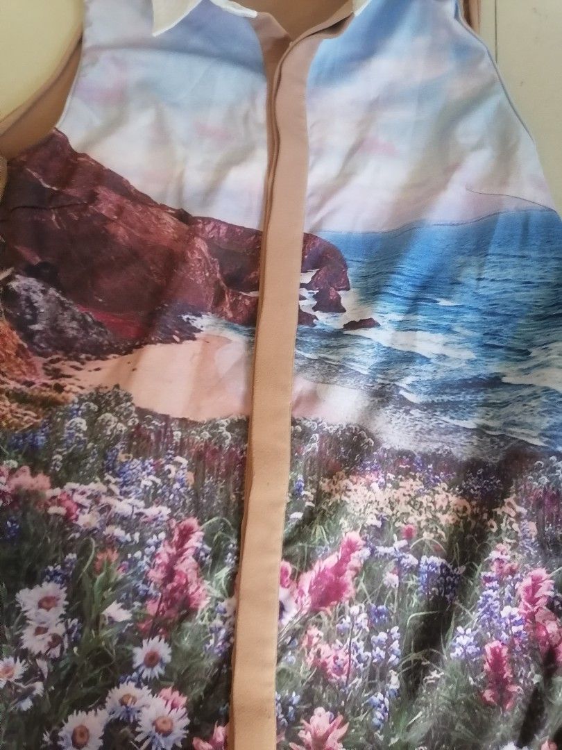 Plains and prints dress (Category: Dresses) located in Cabanatuan. Submitted by misshell26 (Listing ID 1369886143, Image 2). Description: In good condition.