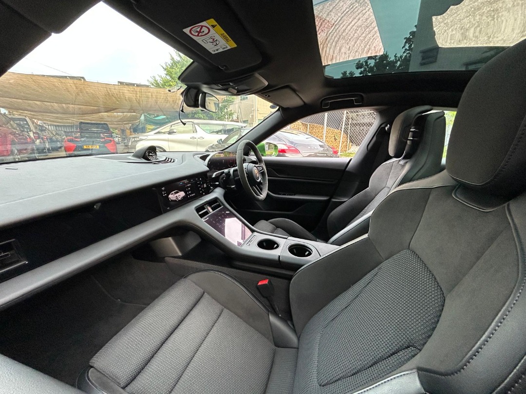 Porsche Taycan Auto62863173435522113
