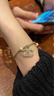 (Category: ) located in . Submitted by theprivishopper (Listing ID 1369949198, Image 1). Description: .