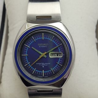 (Category: ) located in . Submitted by vintagewatch24 (Listing ID 1369878916, Image 1). Description: .
