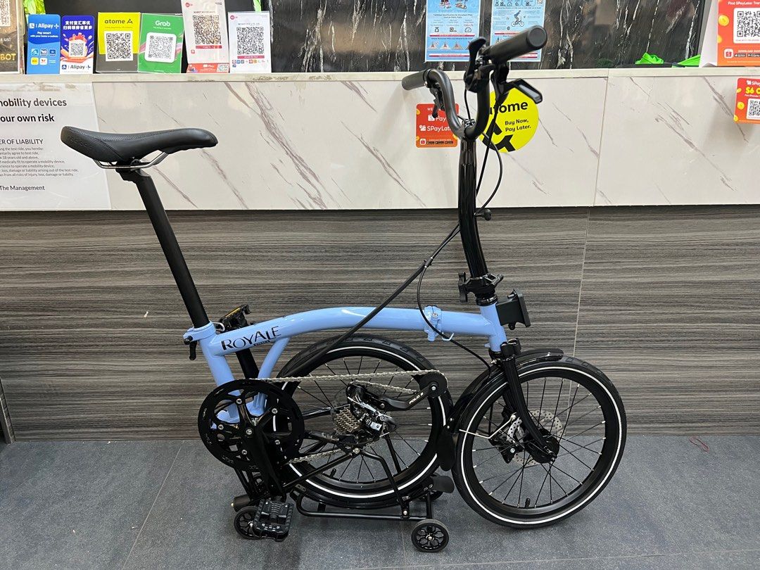 Royale Pro 9 16” Foldalble Bicycle (Category: Bicycles) located in Singapore. Submitted by mobot_sg (Listing ID 1369910933, Image 3). Description: Wheel size: 16″ (406) Dimensions: 1330 mm (L) x 580 mm (W) x 1050 mm (H) Folded dimensions: 560 mm (L) x 410 mm (W) x 620 mm (H) Frame: Chromoly steel Fork: Chromoly steel Handlebar: Aluminum, M bar, 22.2/25.4 mm Ø x 540 mm Rear rack: Aluminum (Optional) Seat post: Aluminum alloy seatpost, 31.8 mm Ø x 