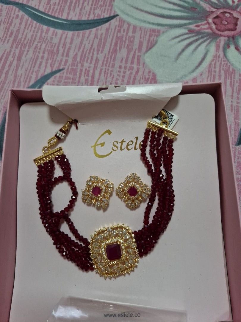 Ruby Necklace set (Category: Necklaces) located in Singapore. Submitted by swasgp71830 (Listing ID 1369897270, Image 1). Description: Brand New Ruby set with elegant pendant and earrings rings. bought it but never wore. trying to clear it. good quality Ruby stones. pm if really interested. thanks!.