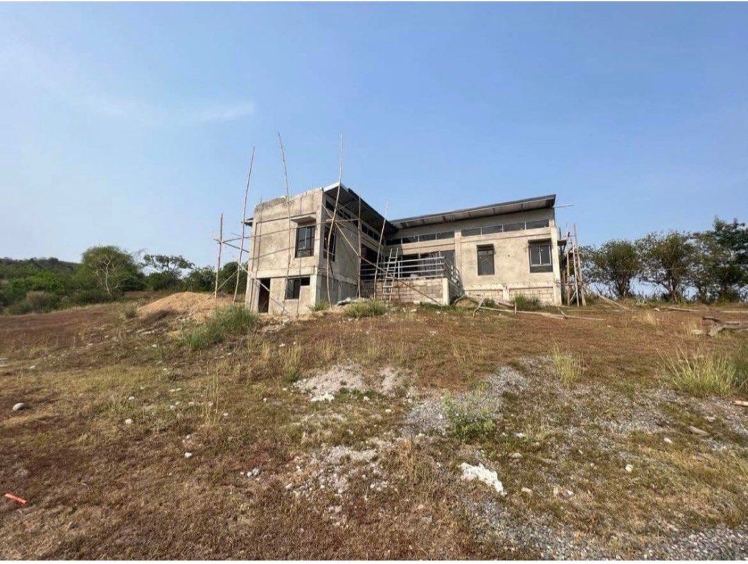 San Jose Tarlac Farm (Category: House & Lot) located in Manila. Submitted by aadr1127 (Listing ID 1370014668, Image 3). Description: Looking for a retirement farm or team building farm business where a lot of developments are happening? Net For sale House is 80% finished , 2nd floor ready 2.6hectares 6million ( negotiable) Location: San Jose , Tarlac with Vacation House with fishpond with fruit bearing trees, Nakabakod na part of it. Near Clark p