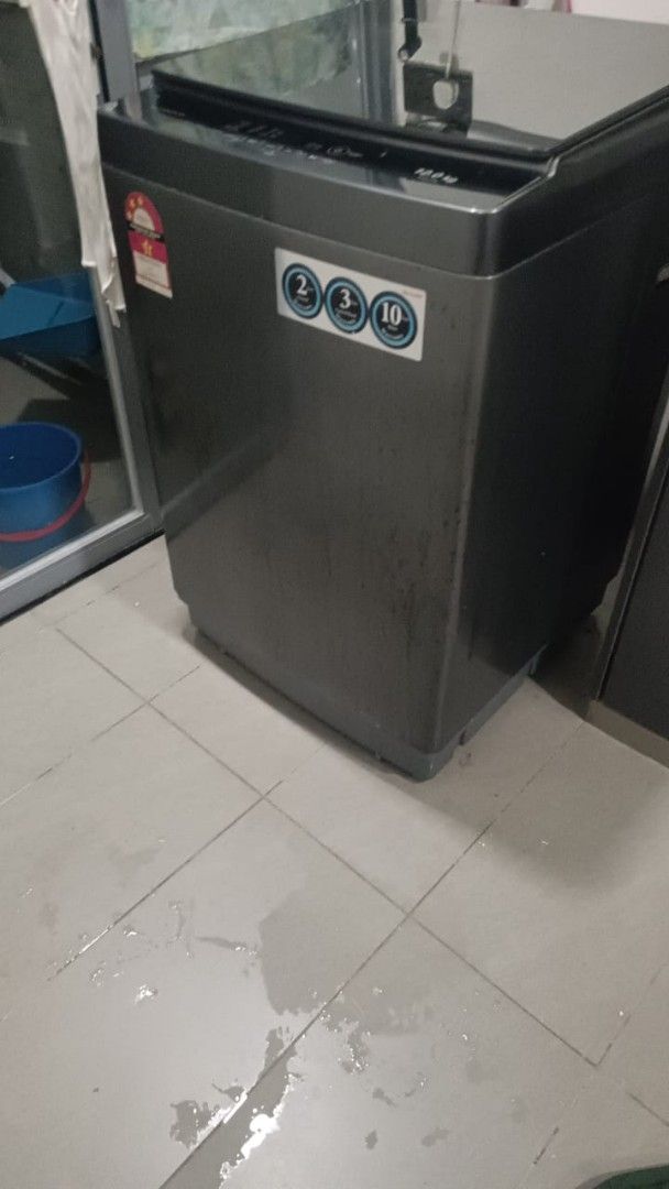 Sharp Washing Machine (Category: Washing Machines and Dryers) located in Petaling Jaya. Submitted by dav_s (Listing ID 1370022983, Image 3). Description: .