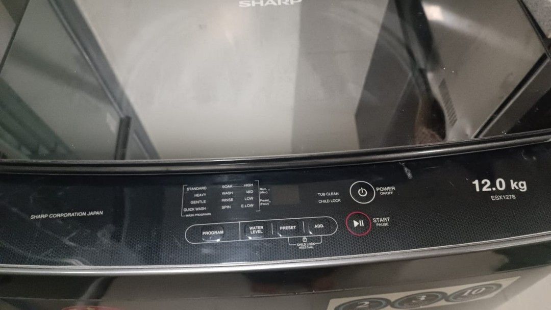Sharp Washing Machine (Category: Washing Machines and Dryers) located in Petaling Jaya. Submitted by dav_s (Listing ID 1370022983, Image 2). Description: .