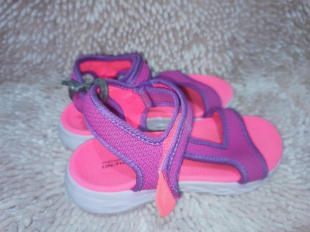 Sketchers foamies sandal (Category: Babies & Kids Fashion) located in Baguio. Submitted by bbagsht (Listing ID 1369911809, Image 2). Description: .