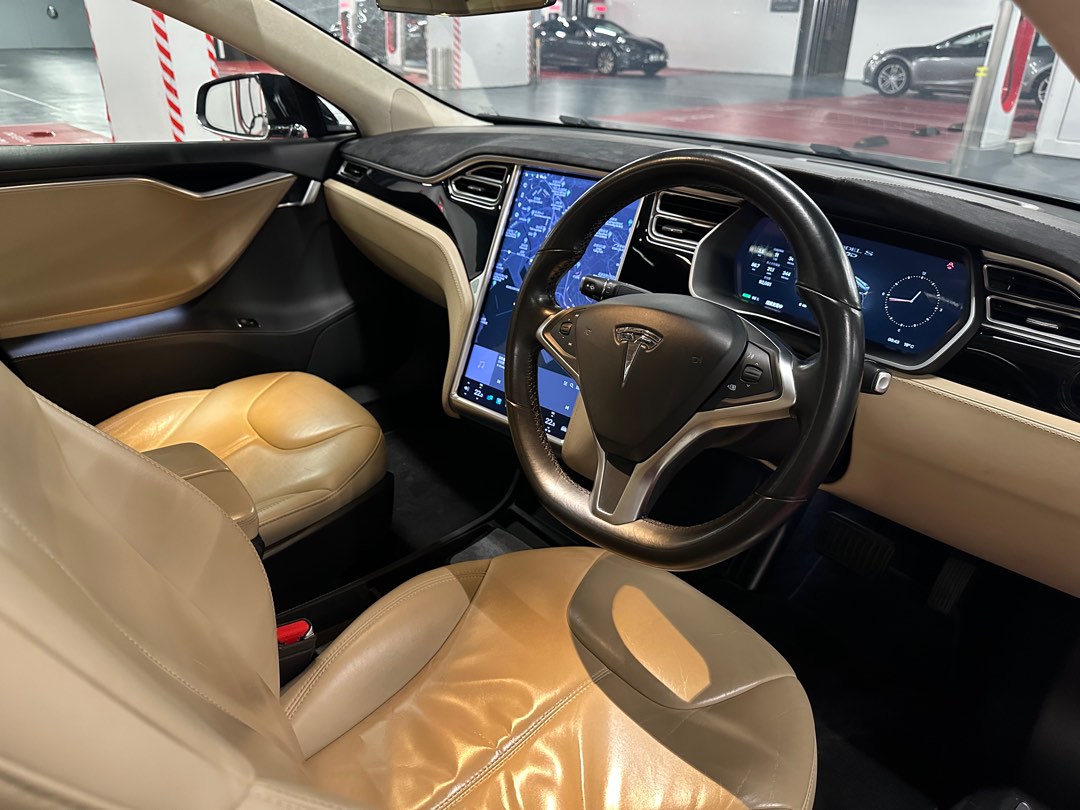 Tesla Model S 70D Auto62863127011203113
