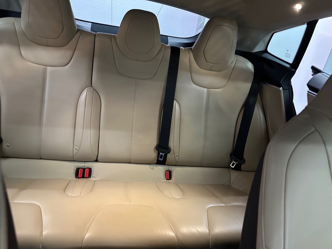 Tesla Model S 70D Auto62863127011203112