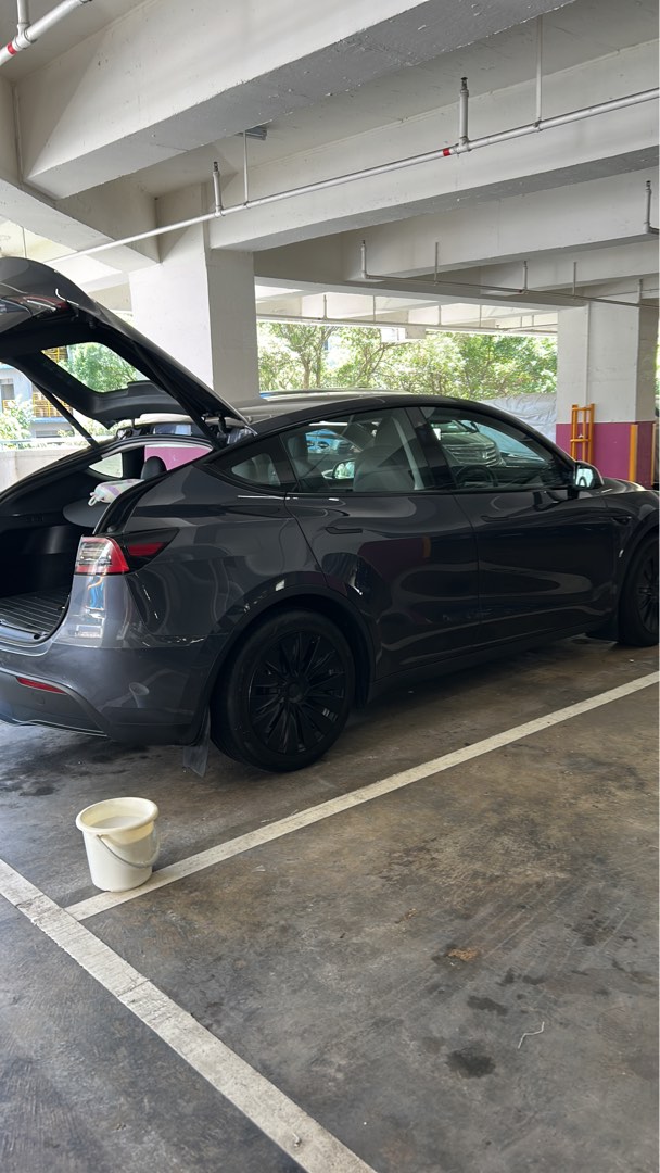 Tesla Y R Auto62863128977153111