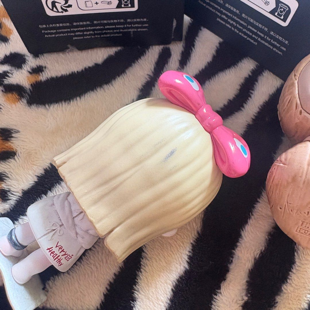 Tiny tiny popmart (Category: Toys & Games) located in Kota Kinabalu. Submitted by _kvtekittenz (Listing ID 1369908815, Image 2). Description: Selling both at cheap price, please don’t lowball! RM 58 ❤️ for both Duck is new Confine have few defects please refer picture. .