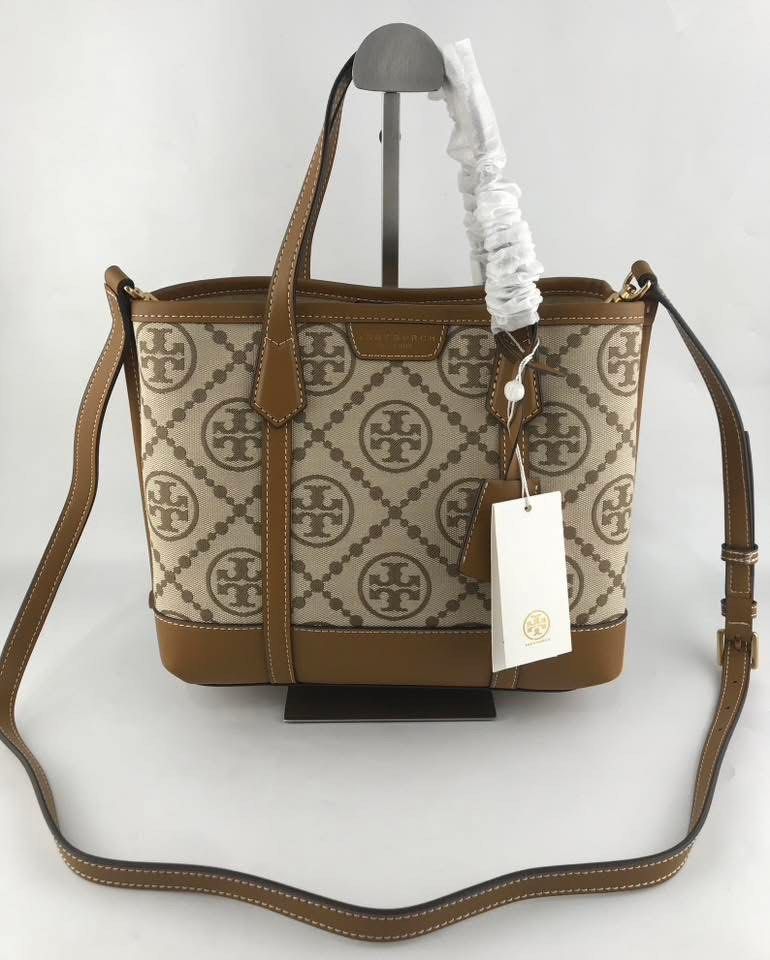 Tory Perry Small Tote Bag (Category: Luxury Bags & Wallets) located in Manila. Submitted by msddirectfactoryoutlet (Listing ID 1369908449, Image 2). Description: .