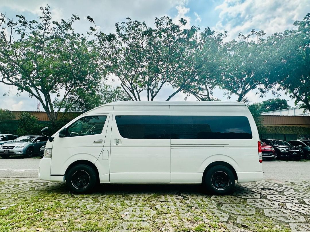 Toyota Hiace Commuter 2.8GL Auto (Category: Used Commercial Vehicles for Sale) located in Singapore. Submitted by absbus (Listing ID 1369903214, Image 2). Description: Toyota High Roof Commuter 2.8A GL Register Date : Apr 2019 COE Left : 3yrs 11mths ⭐1 Owner Only !!! ⭐New Paintwork. ⭐Excellent Conditions & Not Repair Needed! ⭐Free lifetime servicing and 2 years/80,000km warranty ⭐Plus, receive an 8% rebate on the insurance premium! Want for High 