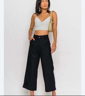 (Category: ) located in . Submitted by thewardrobedream (Listing ID 1369926253, Image 1). Description: .