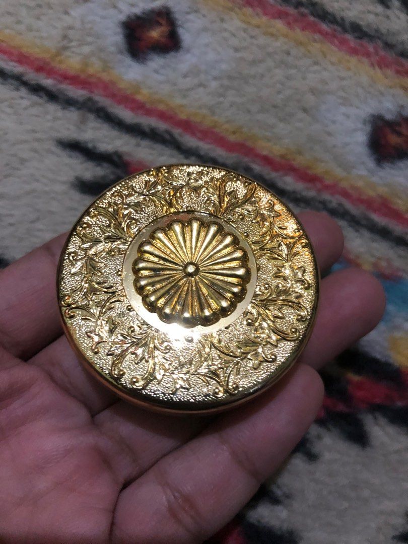 24K gold plated stamp pad (Category: Craft Supplies & Tools) located in Quezon City. Submitted by markgolveo (Listing ID 1366784486, Image 1). Description: 24K gold plated stamp pad.