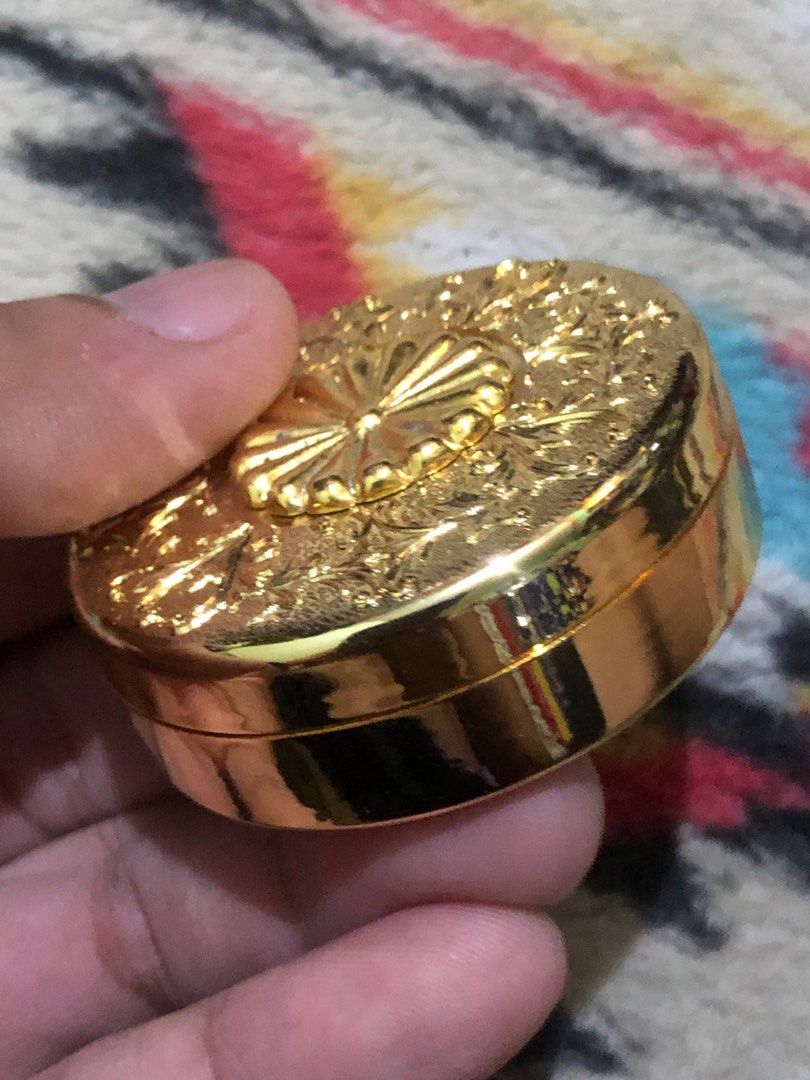 24K gold plated stamp pad (Category: Craft Supplies & Tools) located in Quezon City. Submitted by markgolveo (Listing ID 1366784486, Image 3). Description: 24K gold plated stamp pad.