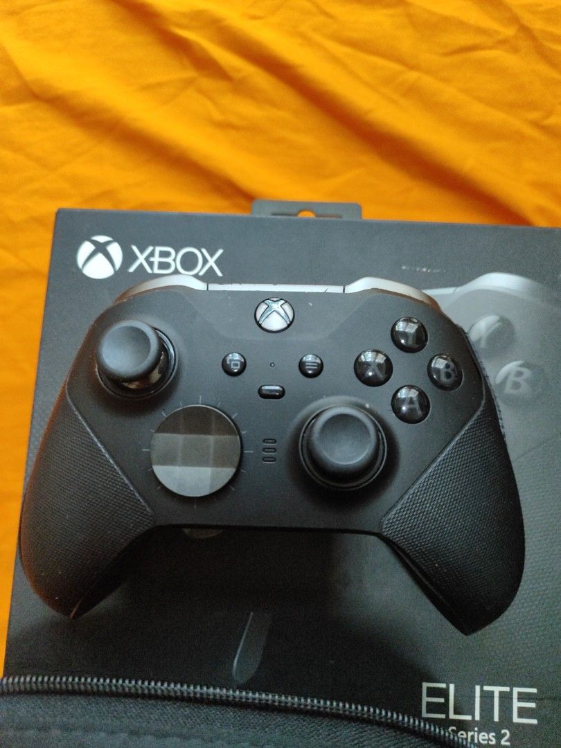 2x Xbox elite series 2 controllers, sell together63108086861059111