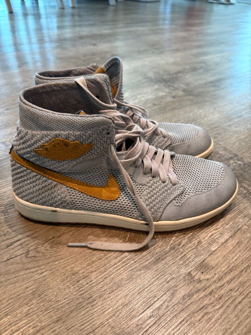 Air Jordan 1 Flyknit Wolf Grey (Category: Sneakers) located in Taguig. Submitted by hubert_go (Listing ID 1366886665, Image 2). Description: Slightly used No box WYSIWYG 100% authentic Gcash payment Bgc or manila pickup.