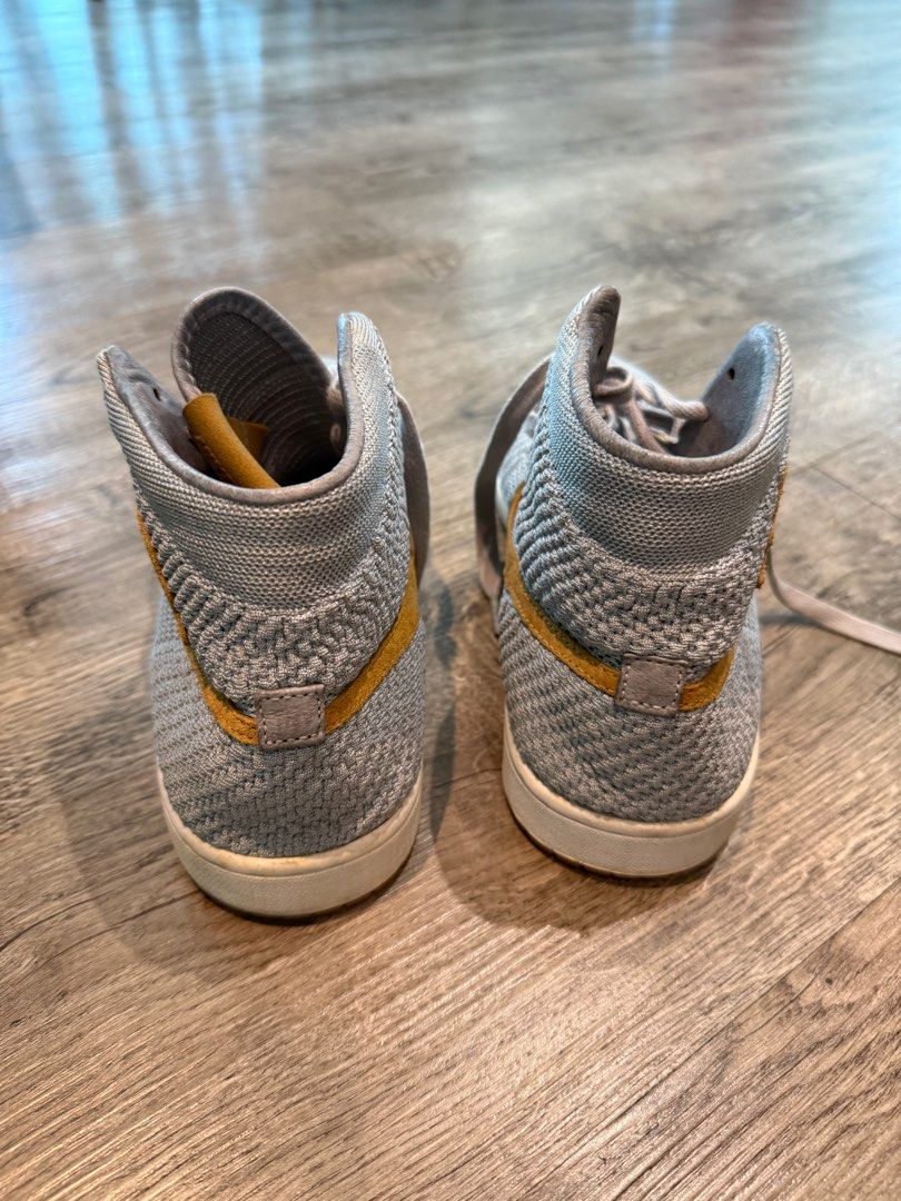 Air Jordan 1 Flyknit Wolf Grey (Category: Sneakers) located in Taguig. Submitted by hubert_go (Listing ID 1366886665, Image 3). Description: Slightly used No box WYSIWYG 100% authentic Gcash payment Bgc or manila pickup.