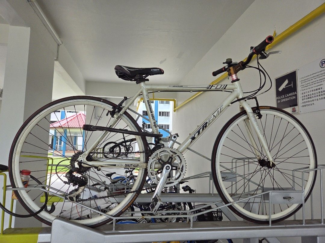 Bicycle (Category: Bicycles) located in Singapore. Submitted by jeffusi (Listing ID 1366769853, Image 1). Description: Self collect. M size. cash or paynow. negotiable. location amk..