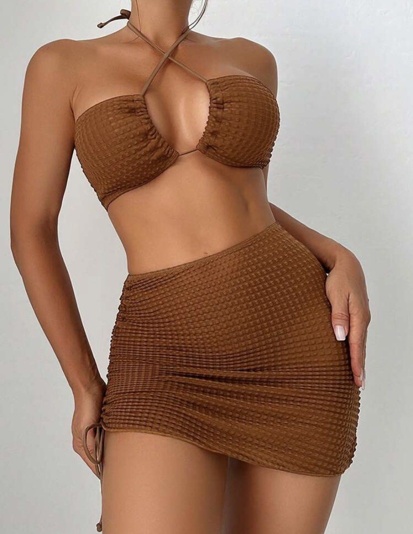 Brown Criss Cross Halter Bra & Bikini Set (Category: Bikinis & Swimsuits) located in Manila. Submitted by jes_ssi (Listing ID 1366888832, Image 3). Description: ⤷ Used once ⤷ This is the actual color and picture ⤷ L size ⤷ Can fit to M - L size frame. ⤷ All in set ⤷ SF shouldered by buyer. (Lalamove/Grab Express mode of courier only).