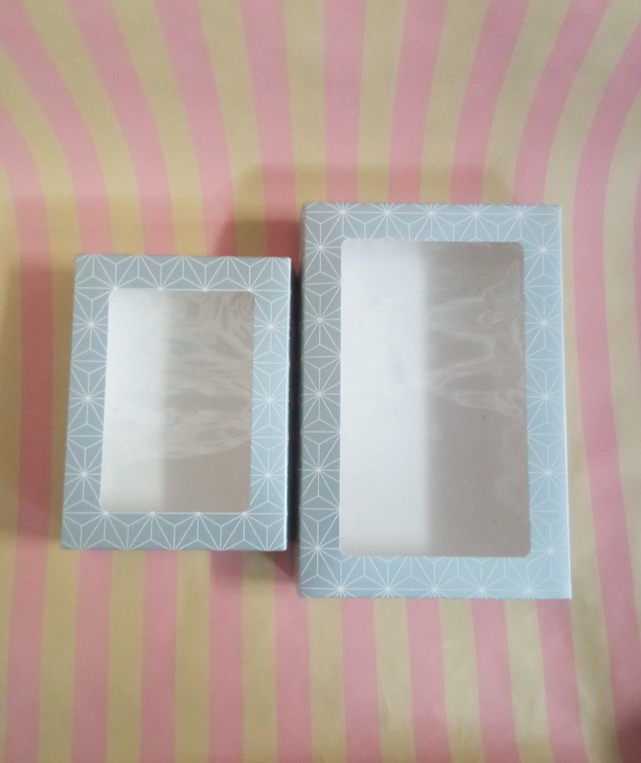 Brownie /Pastry Box (Category: Storage Boxes & Baskets) located in Manila. Submitted by becoming.jane (Listing ID 1171512922, Image 2). Description: 6x9 -- 13 pcs 5x6 -- 18 pcs Payment: BDO / GCash Feel free to message me for any inquiries about this item or if you need additional pics . 💌 #cake #brownies.