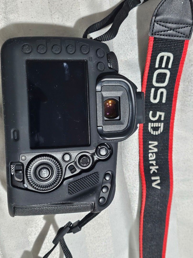 Canon 5d mk4 (Category: Cameras) located in Tagbilaran City. Submitted by lugarpogi (Listing ID 1366417104, Image 2). Description: brandnew con. 4 clicks only.
