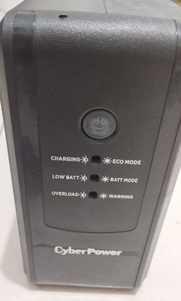 Cyberpower UT650EG UPS (Category: Computer Parts) located in Makati City. Submitted by tys200 (Listing ID 1366708586, Image 1). Description: currently not turning on, di ko po alam if sira na or drained lng, working po siya before natambak. PM if interested. Thanks.