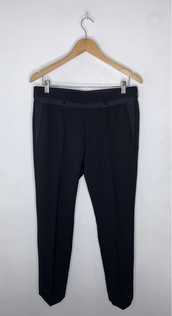 Dior Homme Casual Pants (Category: Luxury Apparel) located in Binan City. Submitted by hybrid_archival_theory (Listing ID 1366874238, Image 1). Description: Dior Casual Pants Mens Size- 46 Waist- 32 Measurements⬇️⬇️⬇️⬇️⬇️⬇️ Thigh- 9" Knee- 8" Waist- 16" Inseam- 29" Leg Opening- 6.5" Front Rise- 9" In Good Condition Please Check Detailed Photos Posted For Your Reference Thankyou!!!.