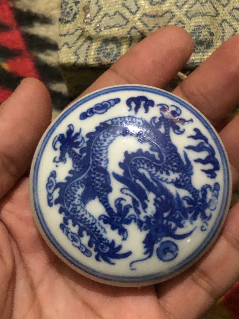 Dragon engraved ceramic stamp pad (Category: Craft Supplies & Tools) located in Quezon City. Submitted by markgolveo (Listing ID 1366784951, Image 1). Description: Dragon engraved ceramic stamp pad.