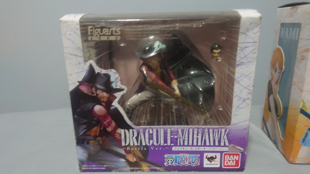 Figuarts Zero Battle Version Dracule Mihawk (Category: Fan Merchandise) located in Klang. Submitted by unding92 (Listing ID 1366835066, Image 1). Description: Original Bandai One Piece Figurines Figuarts Zero Battle Version Dracule Mihawk *Have a scratch at shoes Free Figuarts Zero Battle Version Nami *Missing parts COD at Setia Alam Postage add RM15.
