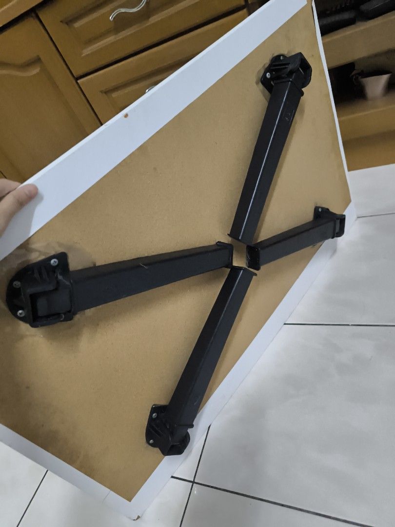 Foldable table (Category: Tables & Sets) located in Kuala Lumpur. Submitted by gracecheong1998 (Listing ID 1366845515, Image 1). Description: small table. foldable..