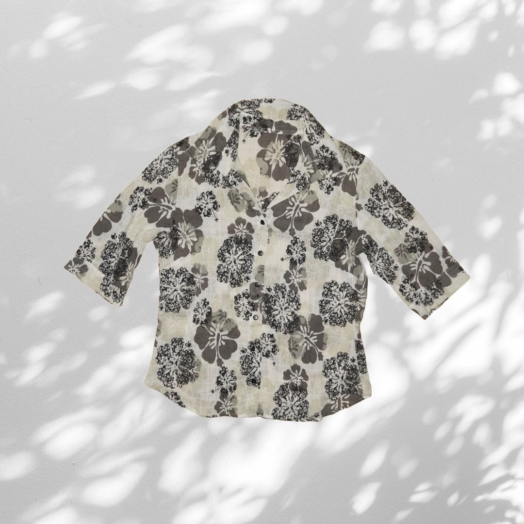 Green Hawaiian Shirt (Category: Shirts) located in Quezon City. Submitted by rygba (Listing ID 1366846745, Image 2). Description: 📌 Please manage your expectations 📌 Payment first before shipping of item 📌 Shipment will be available next day after purchase (might change on some conditions). 📌 Posted price is final, no lowballers Green Hawaiian Shirt 💵 Price: ₱300 ⏲️ Measurements Width: 20.5in Length: 25in Model: 5'6ft/64kg Male ⚠ Defects/Not