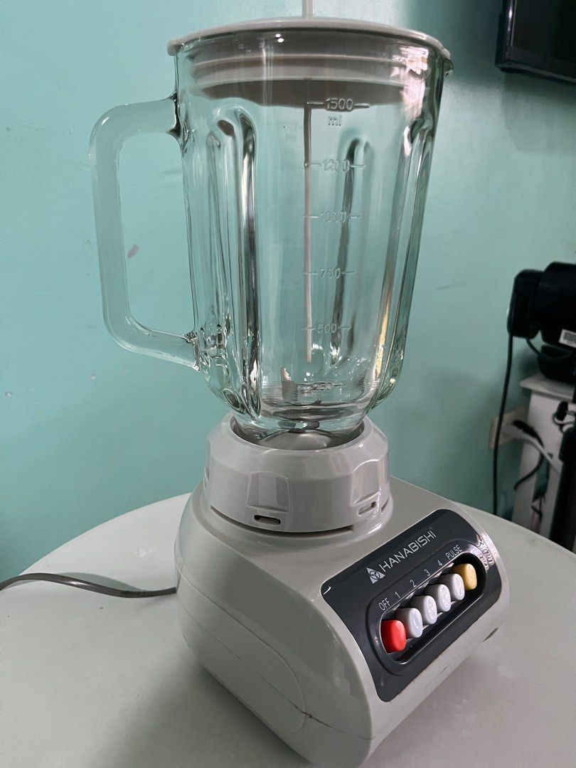 Hanabishi Blender (Category: Juicers, Blenders & Grinders) located in Las Pinas. Submitted by lucas.09 (Listing ID 1366903147, Image 2). Description: Looks new. Smells like new! No more original box. Negotiable. RFS: moving out .