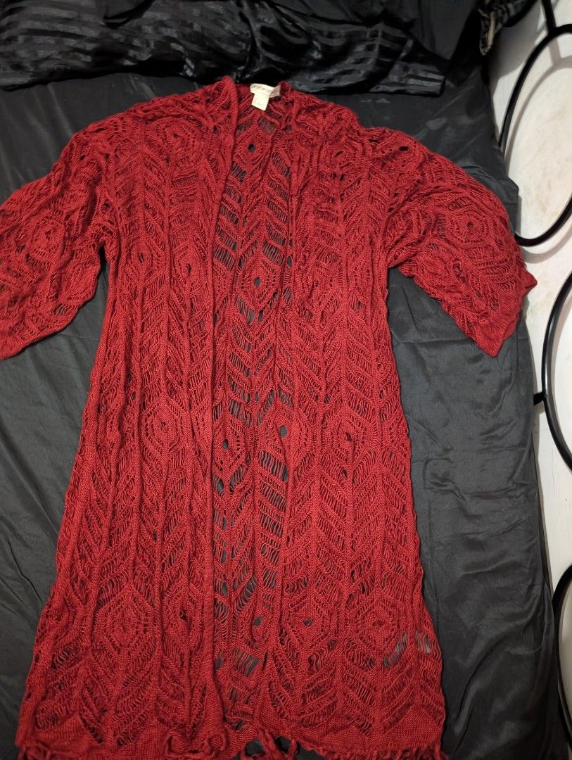 H&m cover up (Category: Dresses) located in Imus. Submitted by kmoort (Listing ID 1366739268, Image 1). Description: small on tag but can be free size ang ganda ng details ALTA mode pls refer to photos no photos when worn color may vary due to light conditions sf not included.