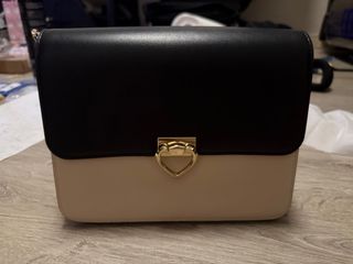 （分類：）位於 。 由 comeseeseesee 提交（商品編號 1366889709，圖片 1）。簡介： 。
