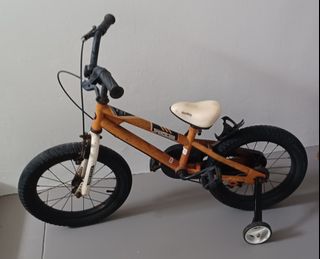 (Category: ) located in . Submitted by joyofrecycling (Listing ID 1366908272, Image 1). Description: .