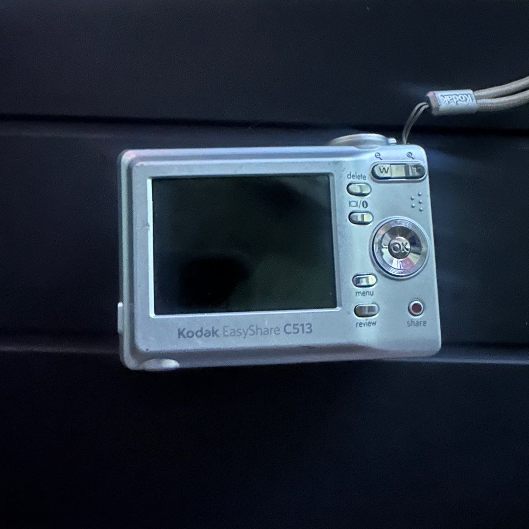 KODAK EASYSHARE C513 (DIGITAL CAMERA) (Category: Cameras) located in Manila. Submitted by tornitojus (Listing ID 1366779564, Image 2). Description: Kodak EasyShare C513 (Digital Camera) Year 2007 Body Cosmetics: 8/10 It's powering Issues: LCD Screen. Battery Door Broken. Selling it For Repair .