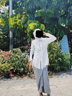 (Category: ) located in . Submitted by iwasecwardrobe (Listing ID 1366846858, Image 1). Description: .