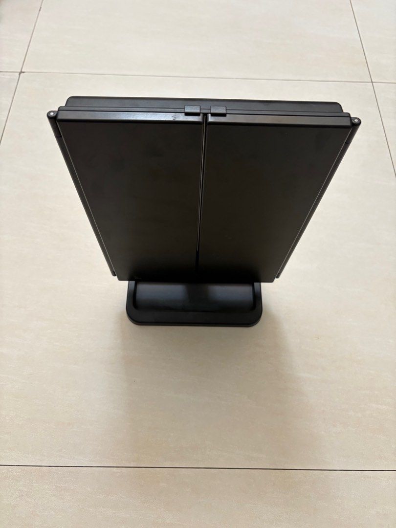 Like New! 24 LED light 25.5cm x 38.5cm Foldable touch-screen Mirror (Category: Mirrors) located in Manila. Submitted by blissful_bargain_bazaar (Listing ID 1366845700, Image 3). Description: For Sale: Like New! 24 LED light 25.5cm x 38.5cm Foldable touch-screen Mirror Height: 25.5cm Folded Width (when fully closed): 18.5cm Unfolded Width: (when fully opened): 38.5cm Side-mirror Width: 9.5cm Details: * 24 High Lumen LEDs * 25.5cm x 38.5cm wide are