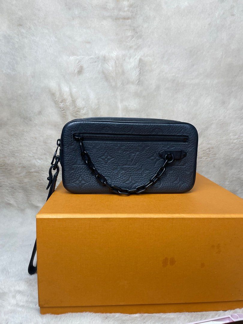 LV Pochette Volga Black - Virgil Abloh (Category: Luxury Bags & Wallets) located in Las Pinas. Submitted by vinalcantara (Listing ID 1366736418, Image 2). Description: For Steal / Trade !! LV Pochette Volga Black - Virgil Abloh / Rare Bag Like new / Microchipped & with box only Php 50,000 Will send detailed pics upon request ✔️ ✅ Terms/Layaway 📍 Loc/Meet ups: Las Piñas 💸 BDO or Gcash 🚚 Lalamove/LBC ✔️ Unli vouch and legit check @Prynne_sole on