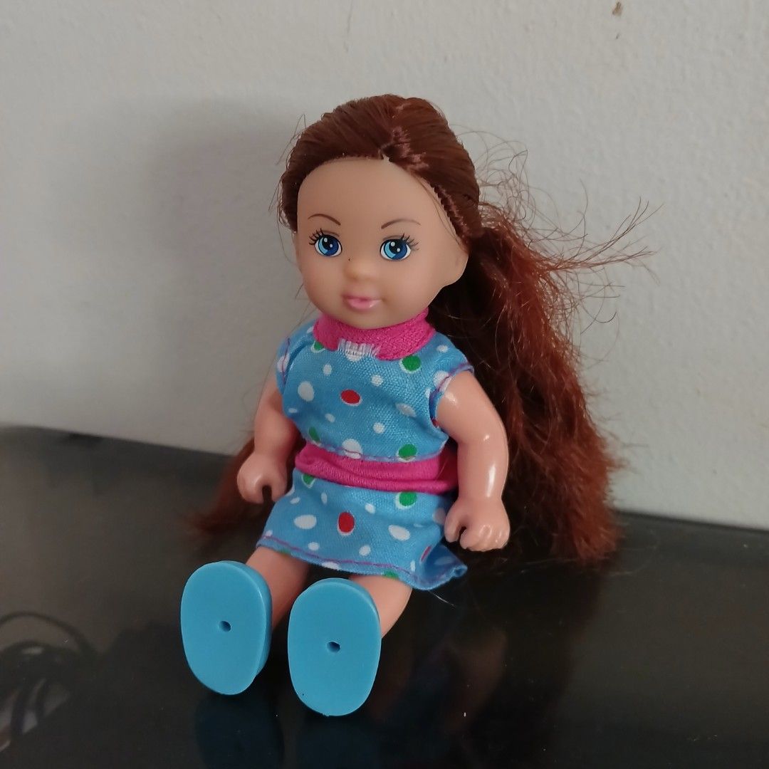 Mini Doll (Preloved) (Category: Designer & Blind Box Toys) located in Iloilo. Submitted by shopbydebs (Listing ID 1366747630, Image 2). Description: 💳 GCash / BDO / BPI 📦 J&T shipping nationwide Buyer shoulders shipping fee. Send me a message to purchase or inquire..