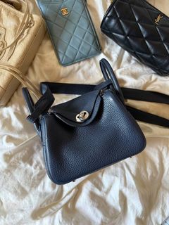(Category: ) located in . Submitted by hello__gorgeous (Listing ID 1366899210, Image 1). Description: .