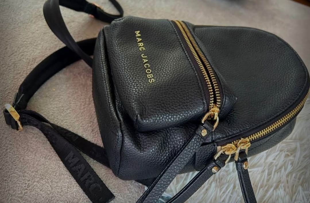 MJ eta July (Category: Luxury Bags & Wallets) located in Bulacan. Submitted by vintage_purge (Listing ID 1366909606, Image 2). Description: mj 5900php almost unused Size (approx.): • Height: 24 cm • Width: 18 cm • Depth: 6 cm Used only a couple of times for a short period. It has been carefully stored, so it is in very good condition. lets make reading a habit please ask us before proceeding into transactions we cater to those who understands pre