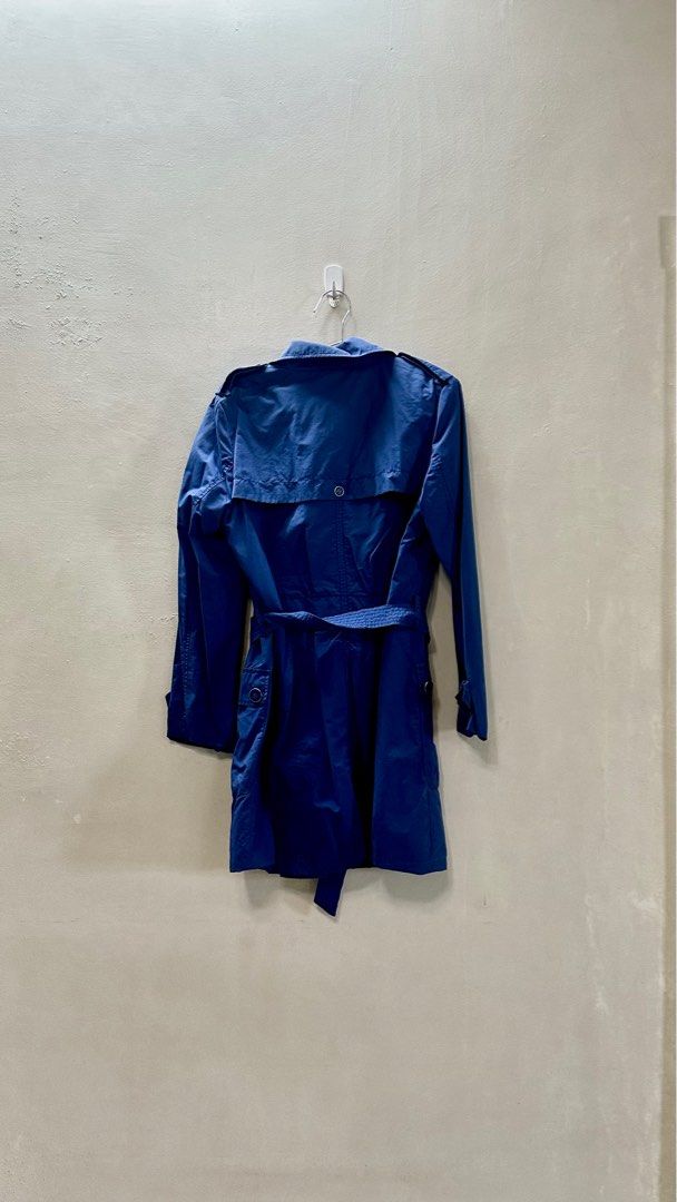 Bossini Navy Blue Trench Coat (Category: Coats, Jackets and Outerwear) located in Calamba. Submitted by minminsio0011 (Listing ID 1366753290, Image 2). Description: .
