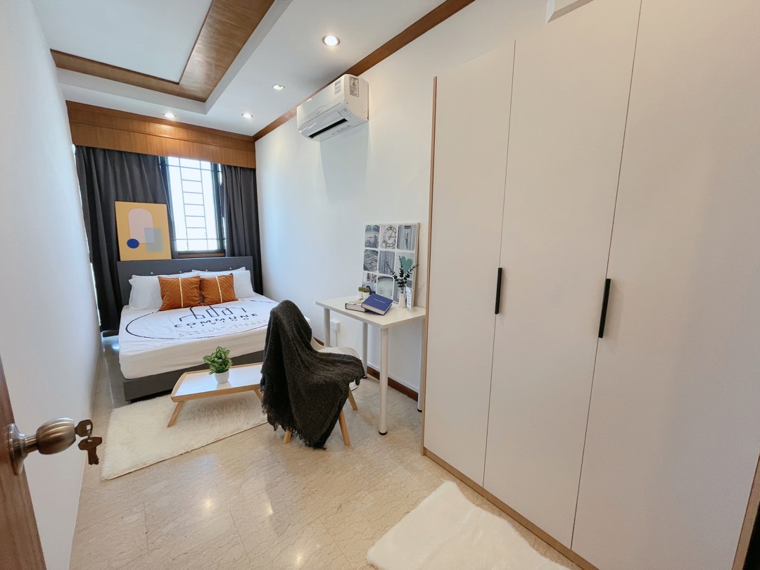 (Category: ) located in . Submitted by commune_living (Listing ID 1366870213, Image 1). Description: .
